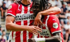 金年会中国官网-国际比赛日法甲传出新动向，埃因霍温迎来里程碑，管理层表态：悬念犹存，阵容厚度经受考验的简单介绍